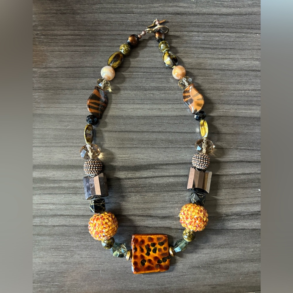 Jesse James beaded necklace. 19 inches total length. Toggle clasp.